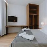 Dyrmo Hotel