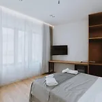 Dyrmo Hotel