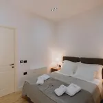 Dyrmo Hotel